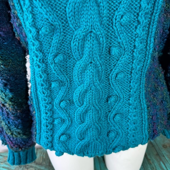 Vintage Handmade Cableknit Turtleneck Sweater Size Medium - Picture 8 of 12